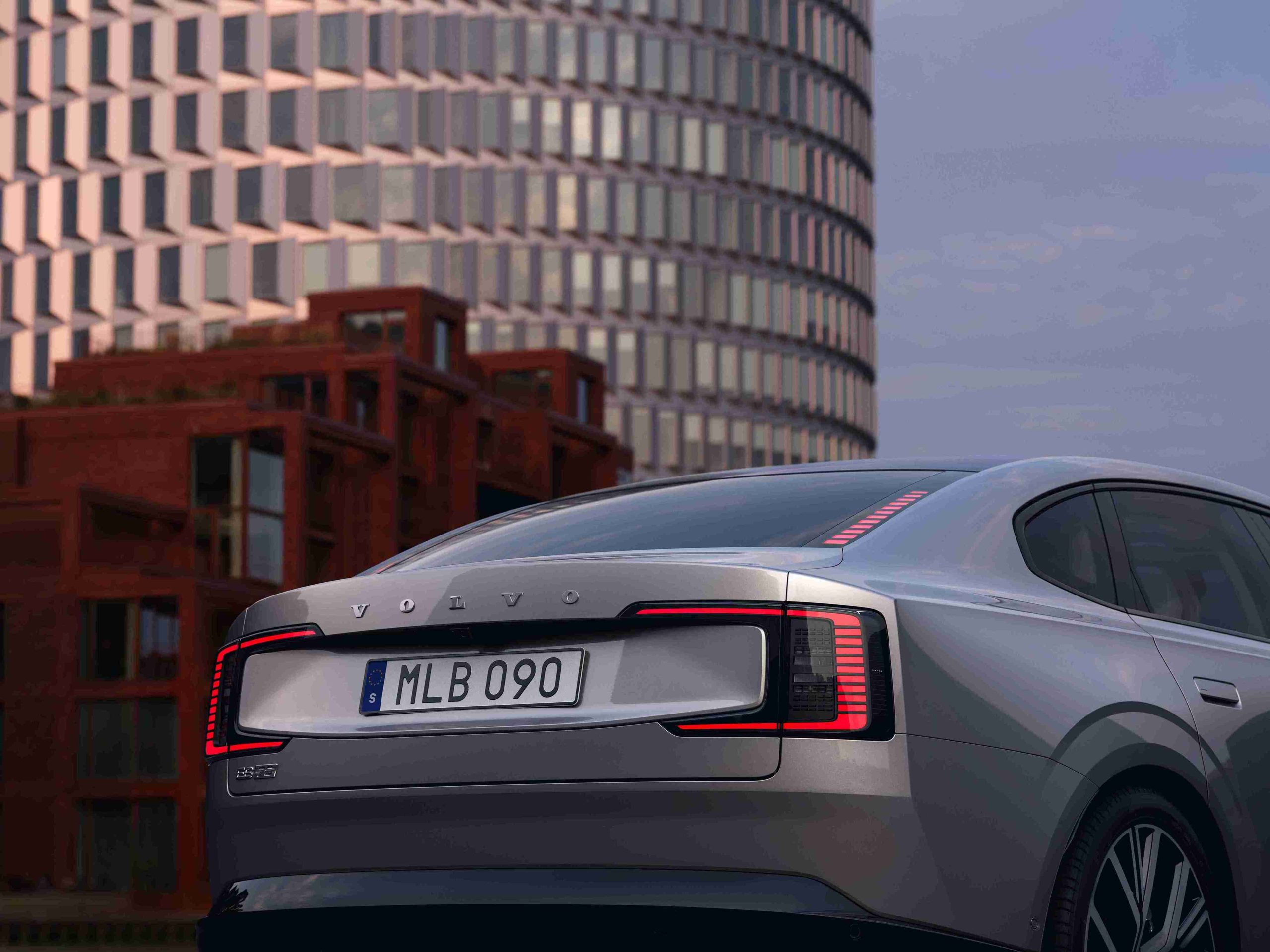 Volvo ES90
