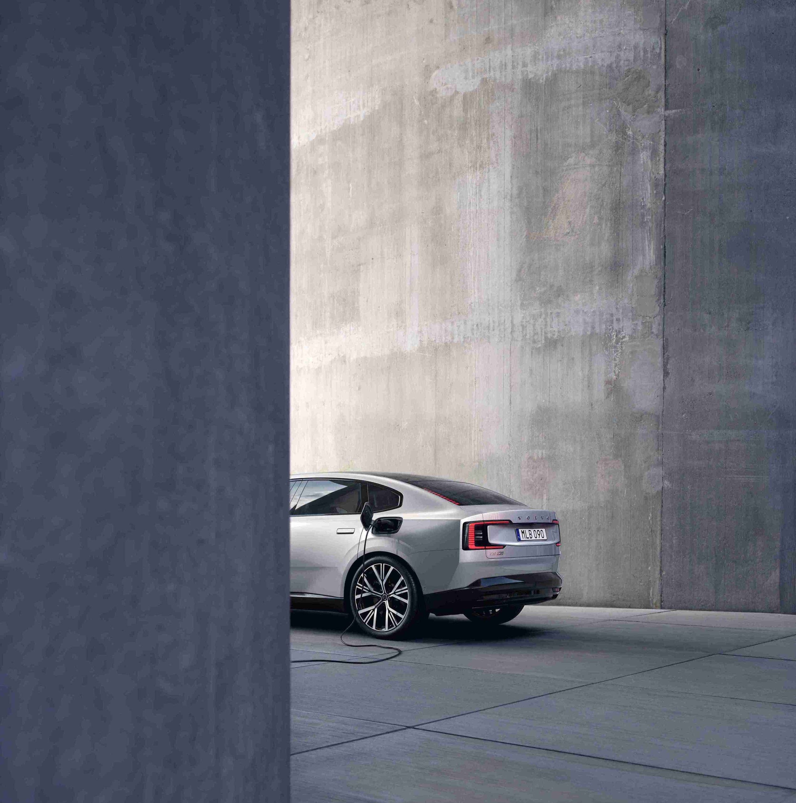 Volvo ES90